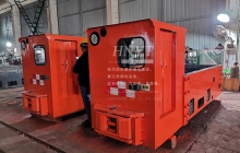 礦用12噸鋰電池電機(jī)車發(fā)往金屬礦